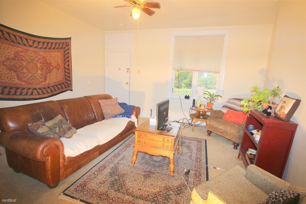 Primary Photo - 3 br, 1 bath House - 219 N Neville St