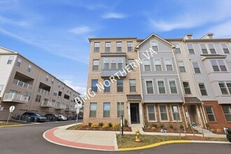 Building Photo - 201 Park Central Ter