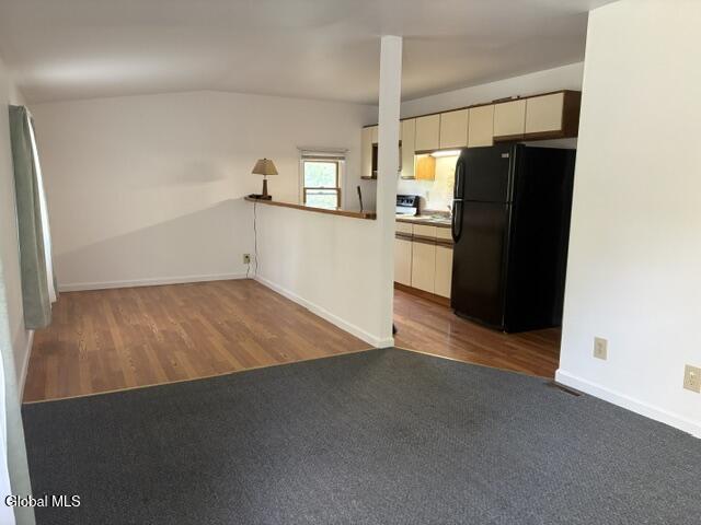 Building Photo - 252 Greenfield Ave