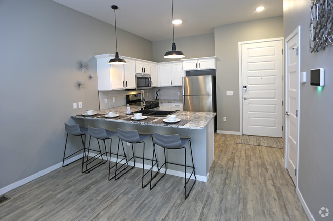 1BR, 1BA, Model - 704 SF - The Cascade at Falls Park