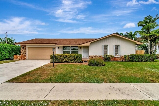 Photo - 577 SW 24th Avenue House