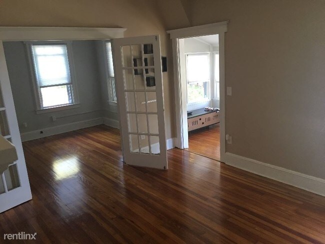 Building Photo - 2 br, 1 bath Apartment - 93 Reid Place