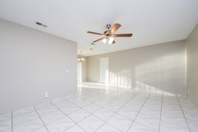 Building Photo - 1410 Orchid Ln