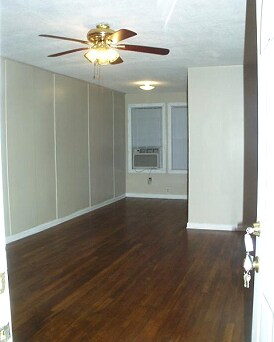 Original hardwood floors, ceiling fans, etc - 420 Moss St