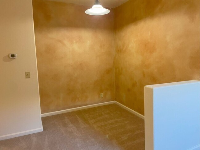 Foto del edificio - South Reno Tanamera Two Bedroom Upstairs Condo