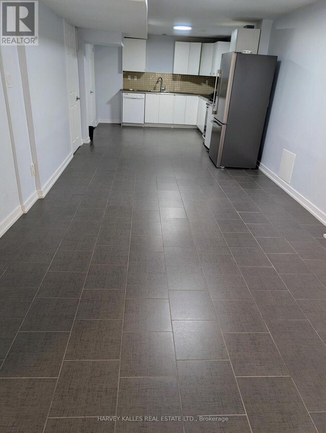 Building Photo - 49 Beatrice Way