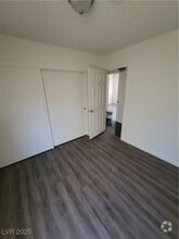 Building Photo - 3755 Chutney St