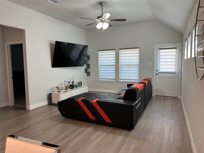Foto del edificio - 15515 Sailpoint Ln