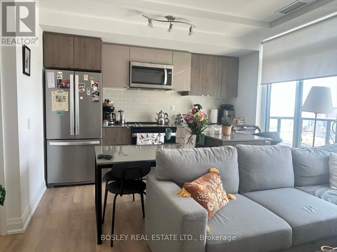 Photo principale - 1461-1461 Lawrence Ave W