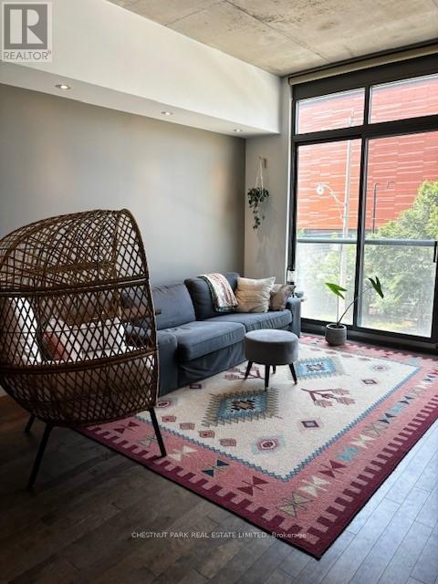 Building Photo - 33 Mill St