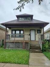 Building Photo - 1344 W 98th Pl