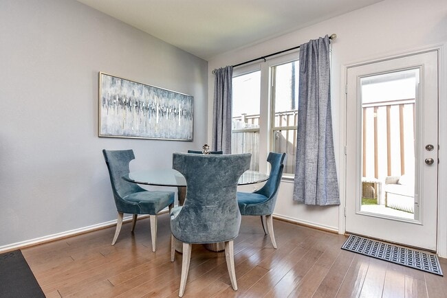 Foto del edificio - 10310 Marston Vineyard Dr