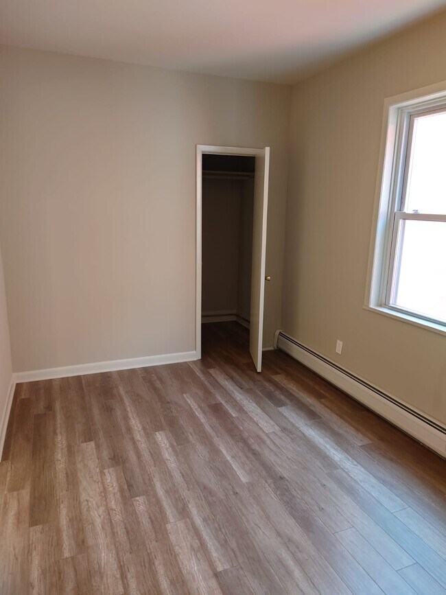 Foto del edificio - 381 Gorge Rd