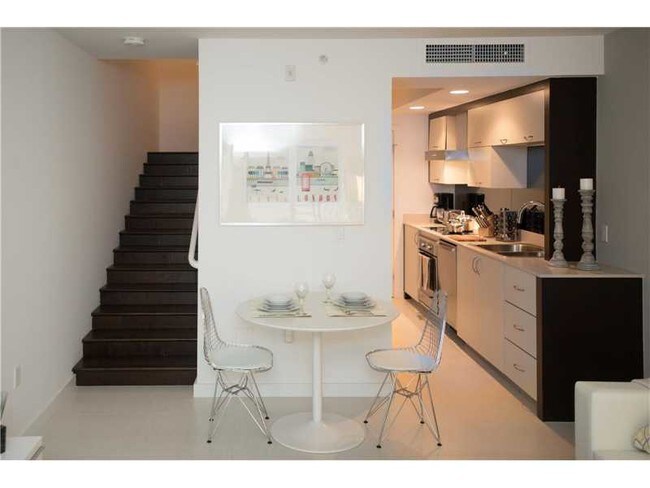 Foto del edificio - 2130 Park Ave