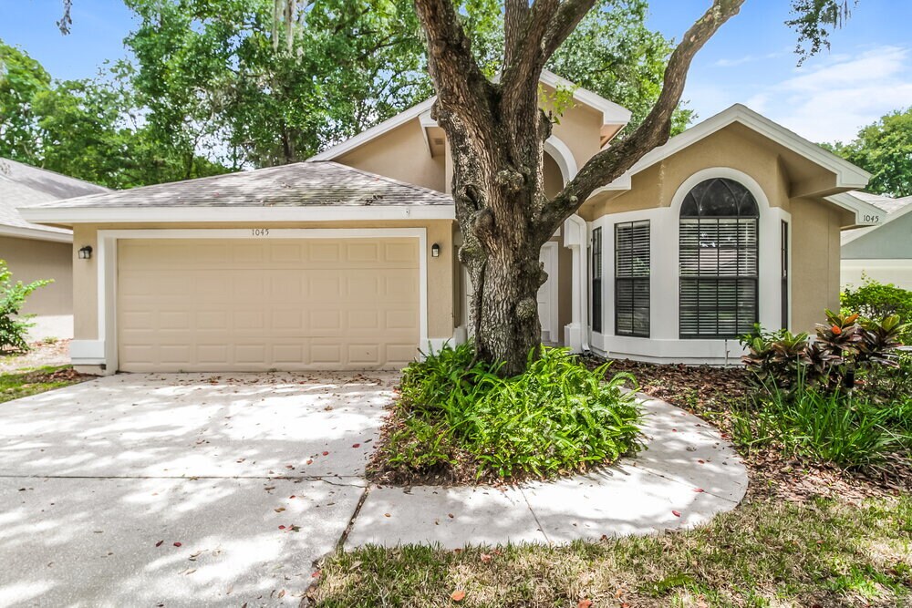 Foto principal - 1045 Piedmont Oaks Dr