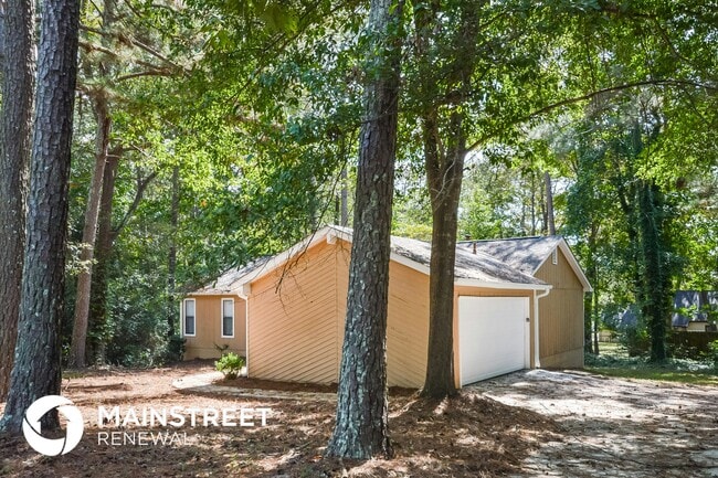 Building Photo - 1235 Woodland Ct SE
