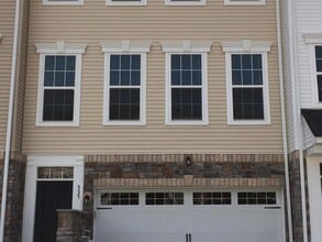 Building Photo - 535 Liam Pl