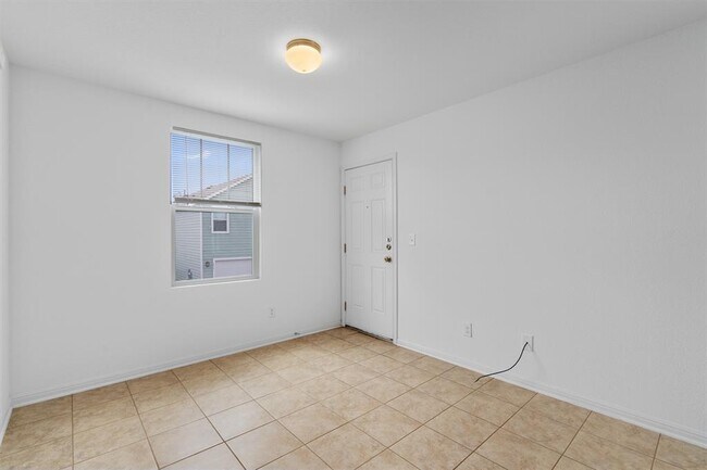 Foto del edificio - 1629 Arbor Knot Dr