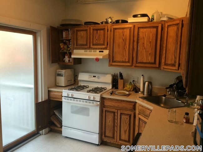 Building Photo - 339 Beacon St