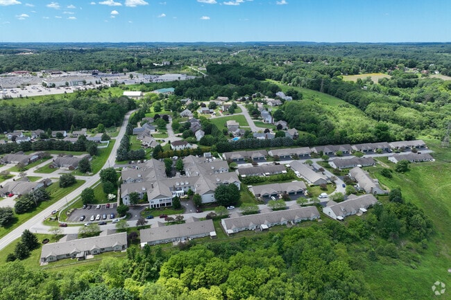 Building Photo - Crown Pointe Condominiums