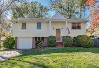 Building Photo - 10002 Nanette Dr