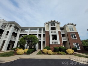 Building Photo - 940 Jetton St