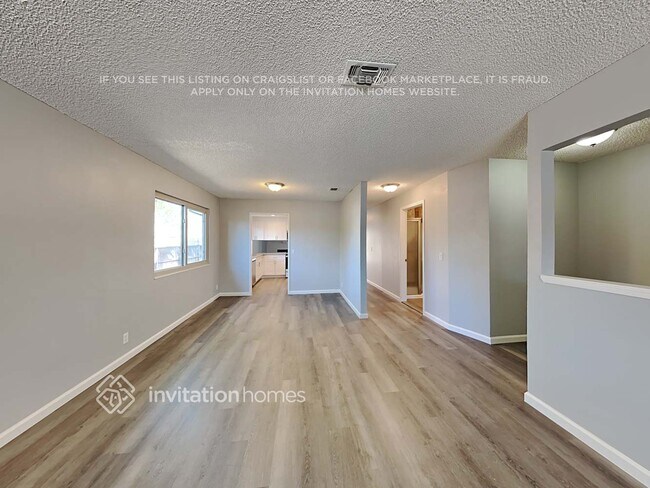 Foto del edificio - 1101 Woodridge Dr