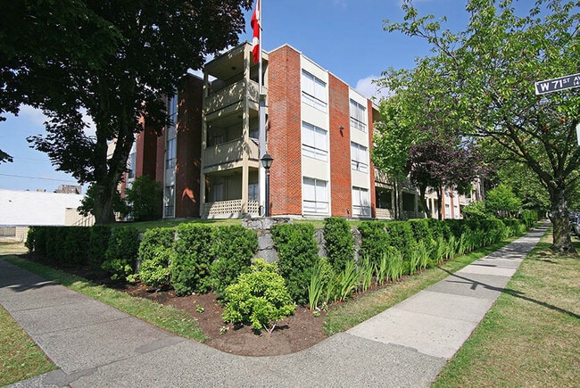 Building Photo - 8675 French