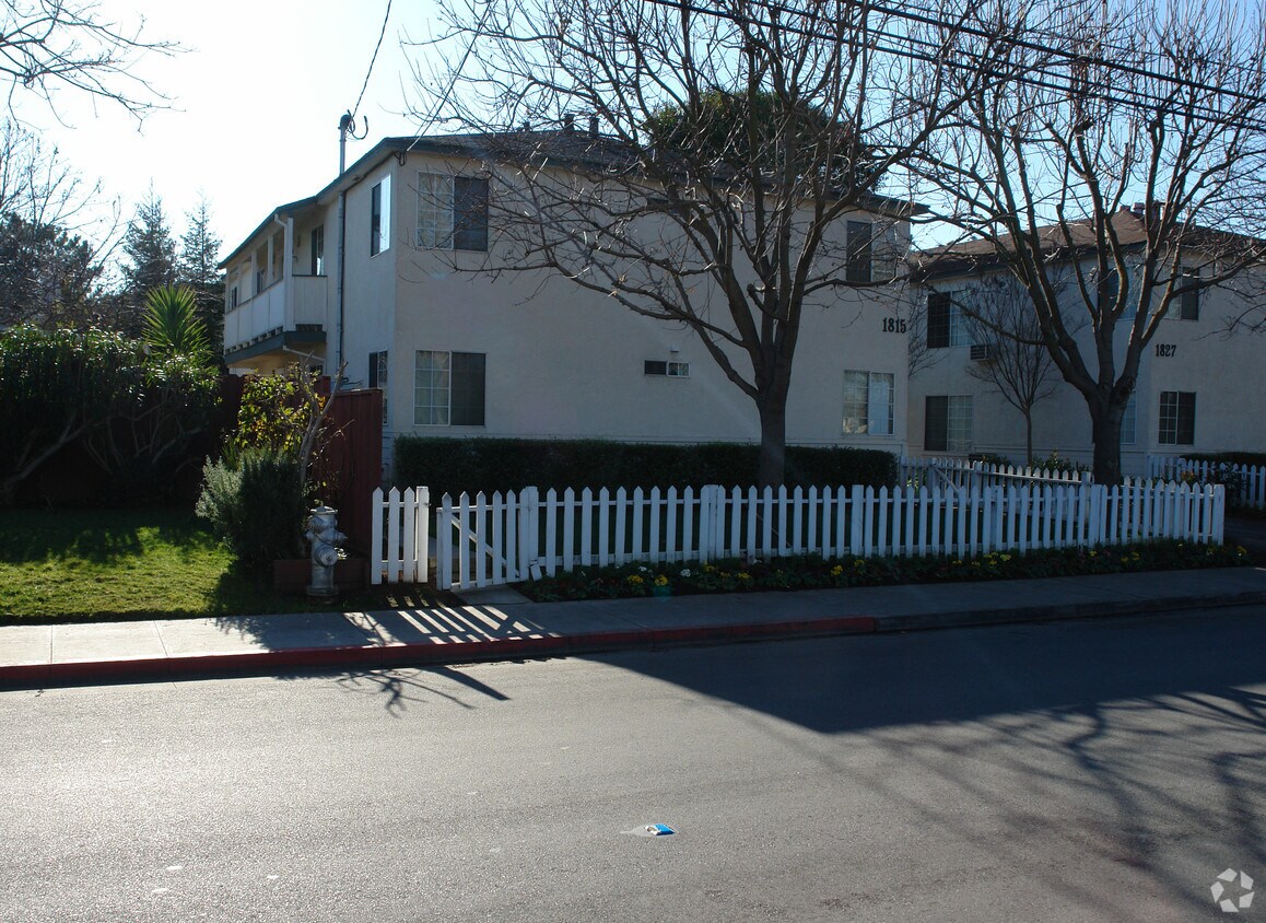 Building Photo - 1815 Latham St