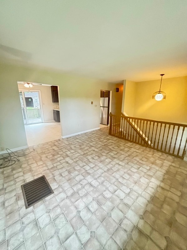 Foto del edificio - 616 Springville Rd