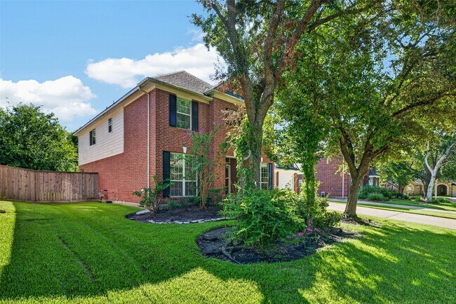Building Photo - 8519 Babbling Brook Ct