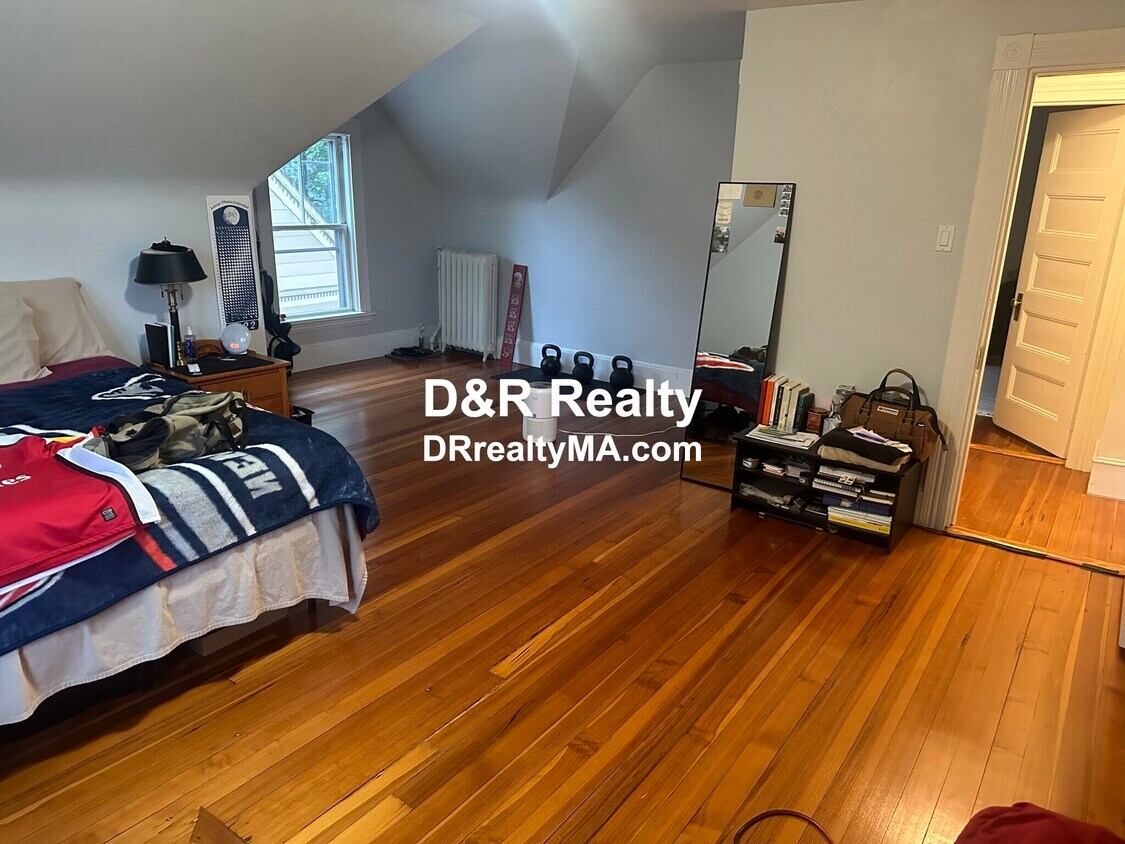 26 Highland Rd Unit 2, Somerville, MA 02144 26 Highland Rd Somerville