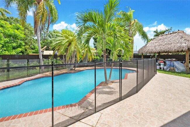 Foto del edificio - 9321 SW 165th St