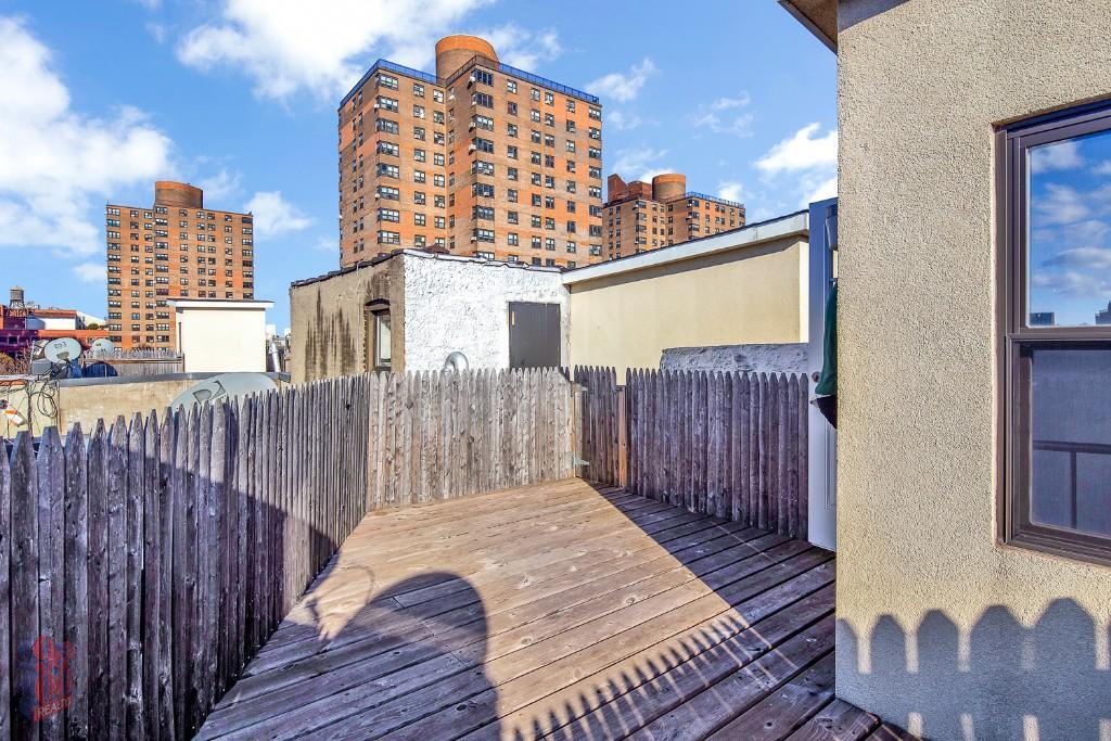 Primary Photo - 314 E 106th ST