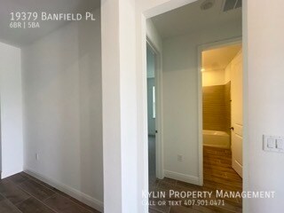 Building Photo - 19379 Banfield Pl