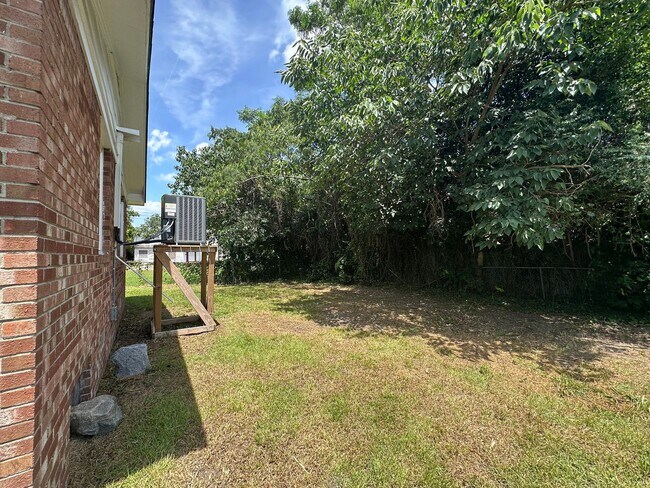 Foto del edificio - Renovated 3 Bed 1 Bath House