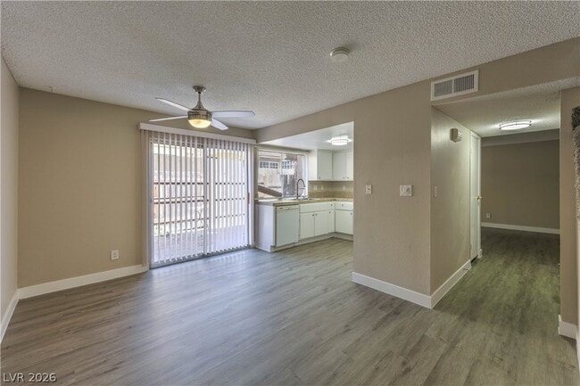 Foto del edificio - 1481 Living Desert Dr