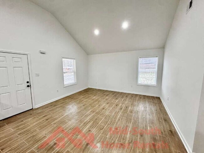 Foto del edificio - 581 Gilleas Rd