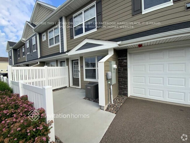 Building Photo - 10946 Zest St NE