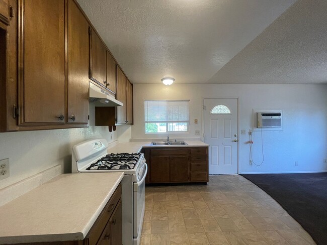 Building Photo - AV T 45440 - 45444