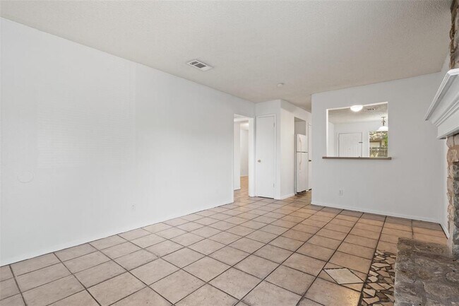 Building Photo - 1010 Bird Creek Dr