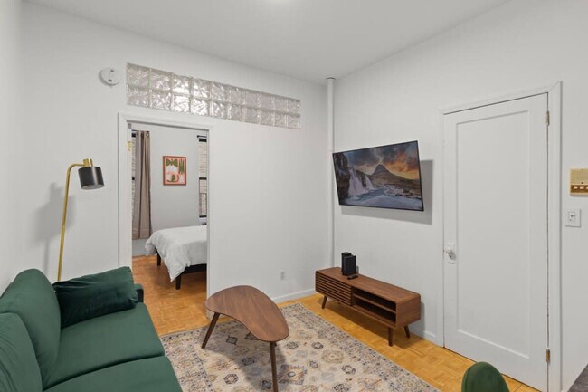 Foto del edificio - 1727 2nd Ave