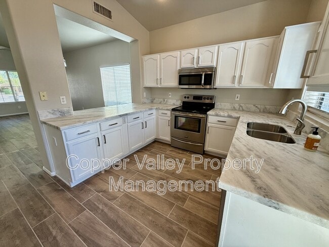 Foto del edificio - 4029 W Hackamore Dr