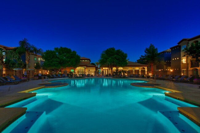 Building Photo - The Villas At Camelback Crossing