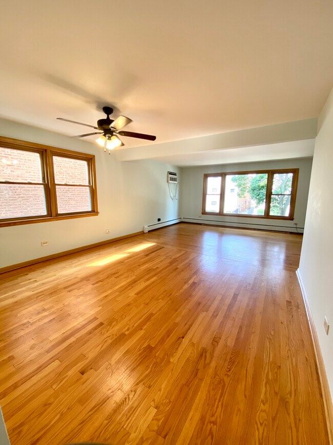 Building Photo - 8629 W Summerdale Ave