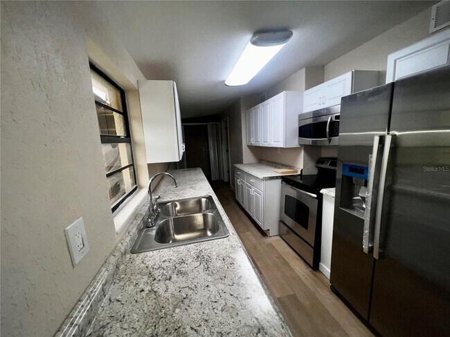 Foto del edificio - 1822 Harding Ave