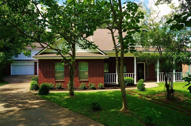 Building Photo - 2429 Chantilly Ln