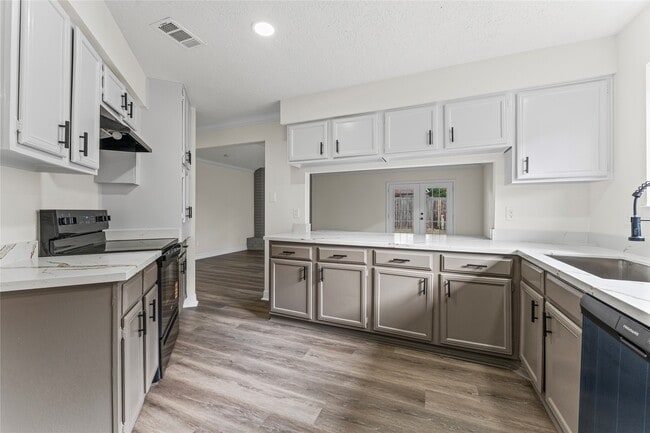 Building Photo - 1506 Leadenhall Cir