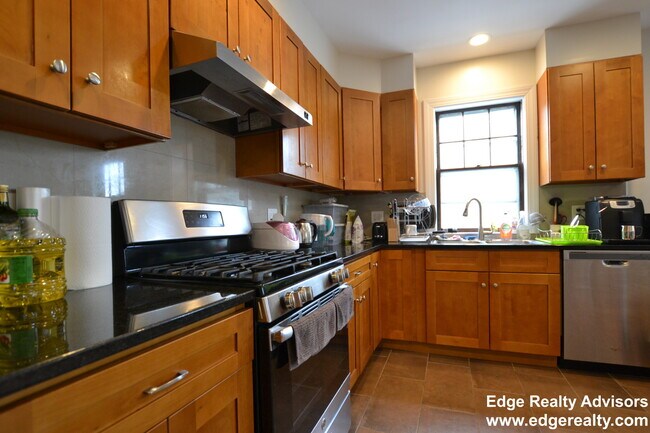 Building Photo - 44 Newcastle Rd