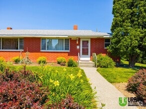 Building Photo - 1002 W Rockwell Ave